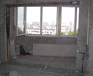 Слом оконного блока и демонтаж подоконной части