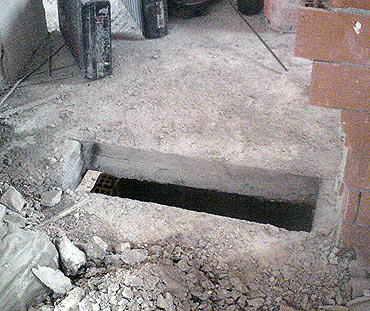 вентиляционное прямоугольное отверстие в перекрытии