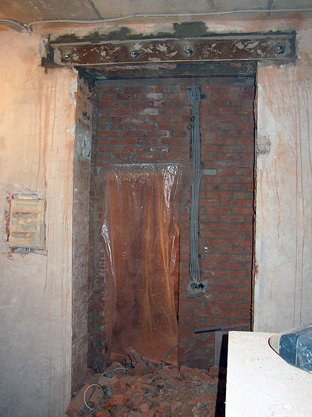 Проем в кирпиче с перемычой