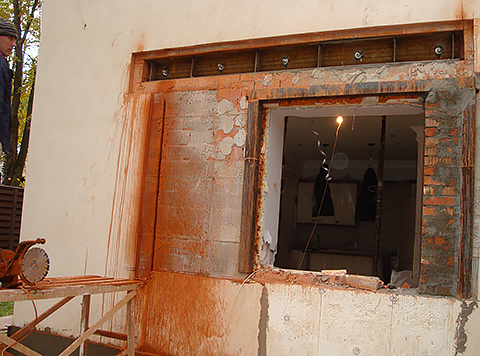 Расширение оконного проема в сторону