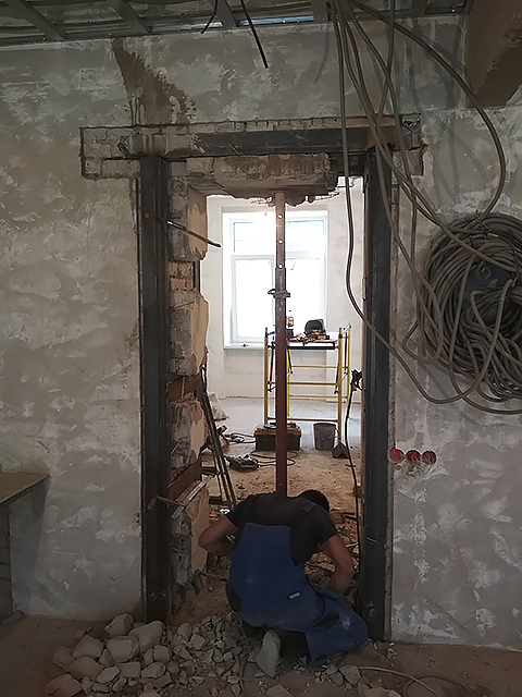 Расширение проема вверх и в сторону