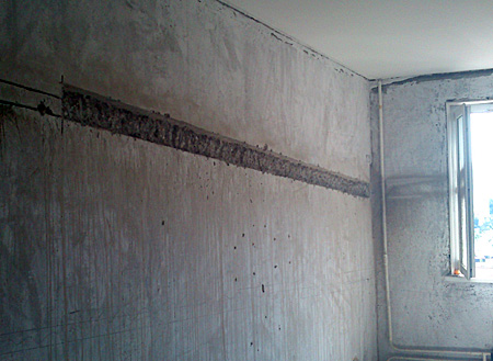 штраба в несущей стене