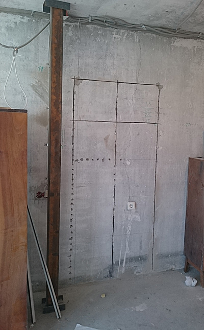 попытка сделать проем в стене без опыта, но имея инструмент