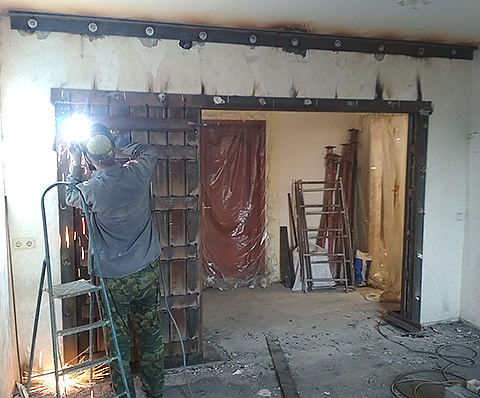 монтаж усиления проема из уголка и квадратного профиля